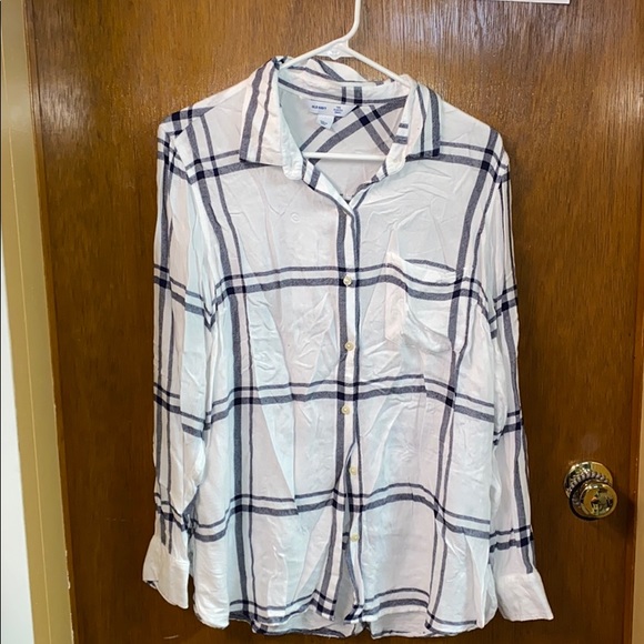Old Navy Tops - Old navy flannel!